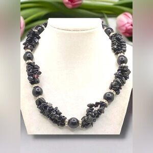Black onyx & rhinestone accents beaded necklace.